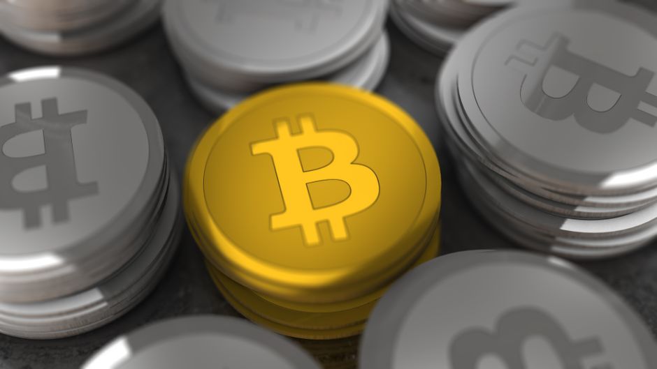 patrimonio de Manuel Adorni - Manuel Adorni defiende su patrimonio y justifica sus tenencias con la venta de Bitcoin
