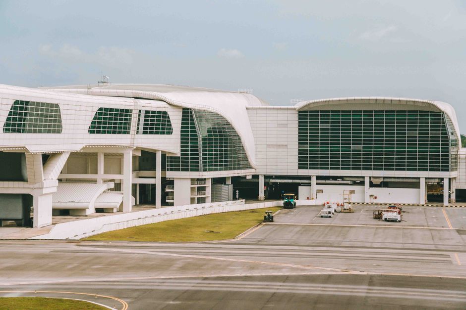 concesión aeroportuaria - El negocio de los cielos: trasfondos económicos y actas secretas por la concesión aeroportuaria