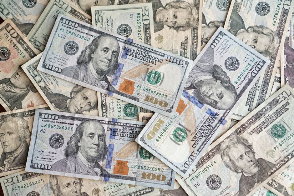 compra de divisas - El Banco Central flexibiliza la cotización para descomprimir las tasas