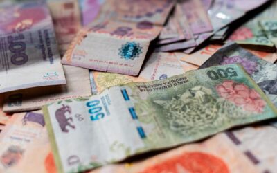 El Tesoro renovó los vencimientos en pesos y alivió la tensión cambiaria