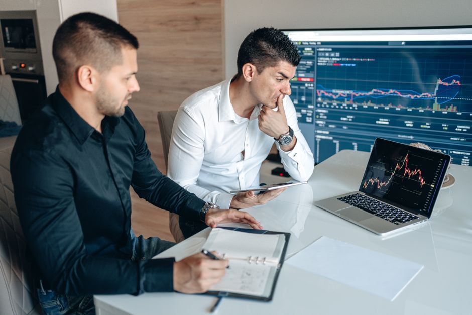 inteligencia artificial - Inteligencia artificial en empresas: cómo controlar los gastos ocultos y el consumo corporativo